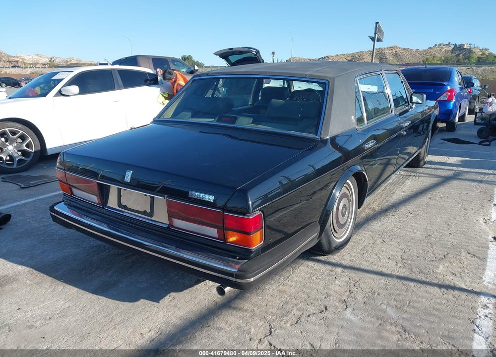 1988 ROLLS-ROYCE SILVER SPUR VIN: SCAZN02AXJCX23909