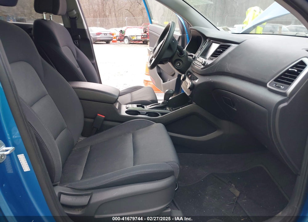 2018 HYUNDAI TUCSON VIN: KM8J3CA48JU739718