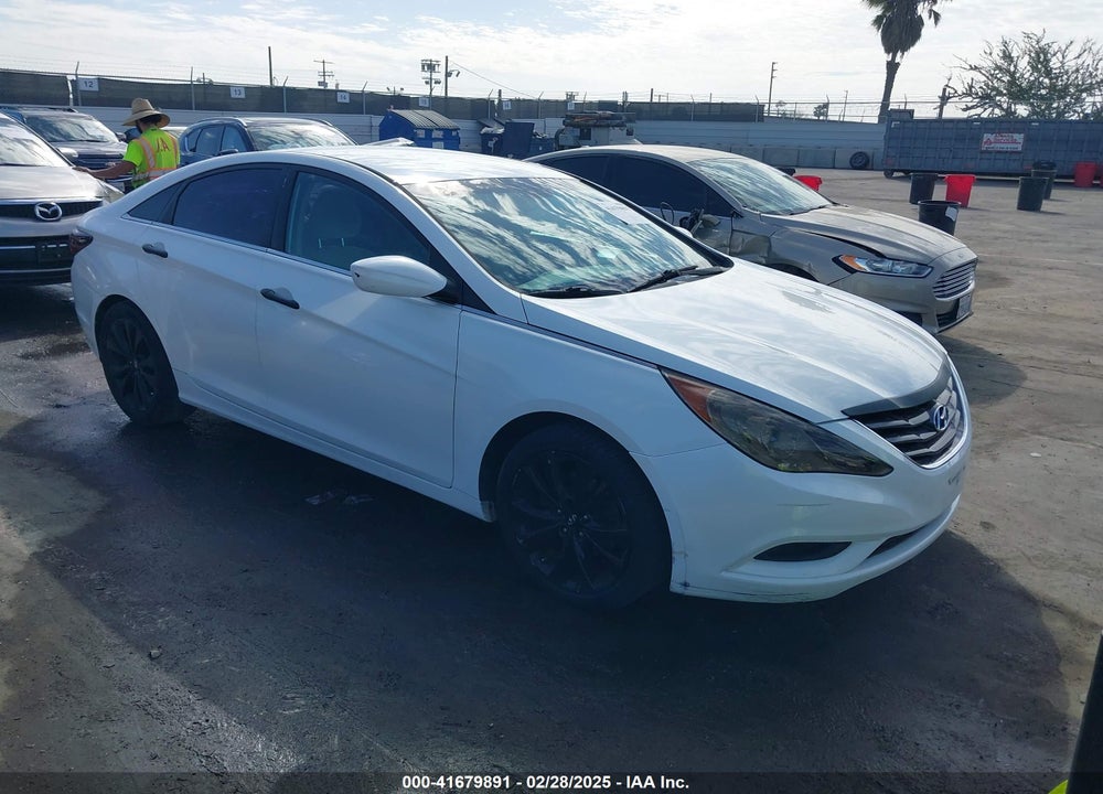2013 HYUNDAI SONATA GLS VIN: 5NPEB4AC5DH547676