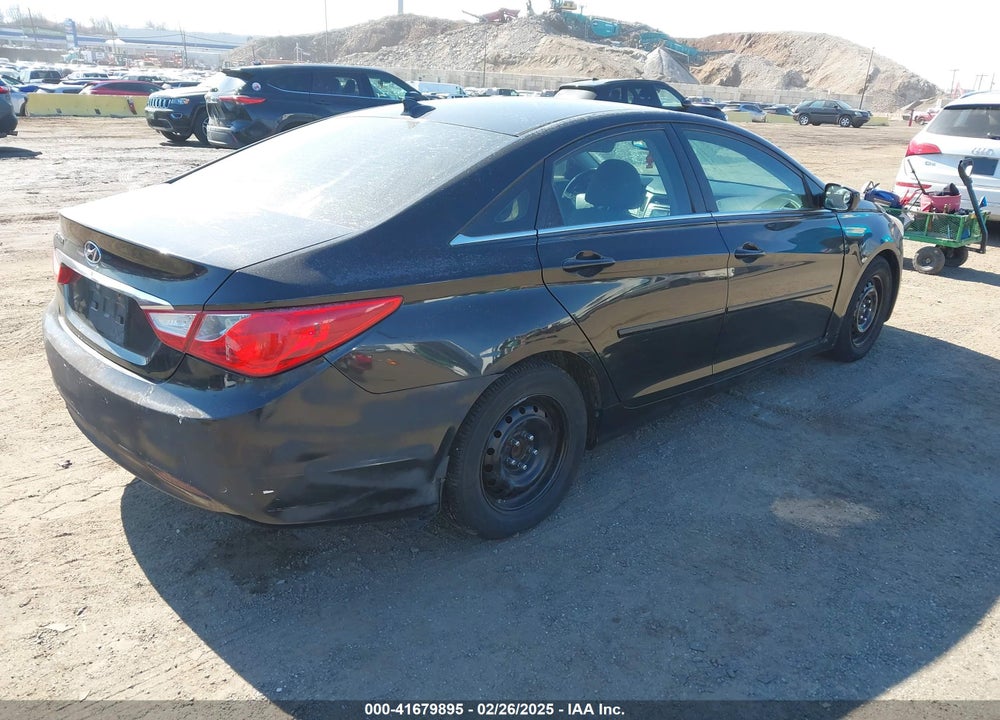 2012 HYUNDAI SONATA VIN: 5NPEB4AC4CH426104
