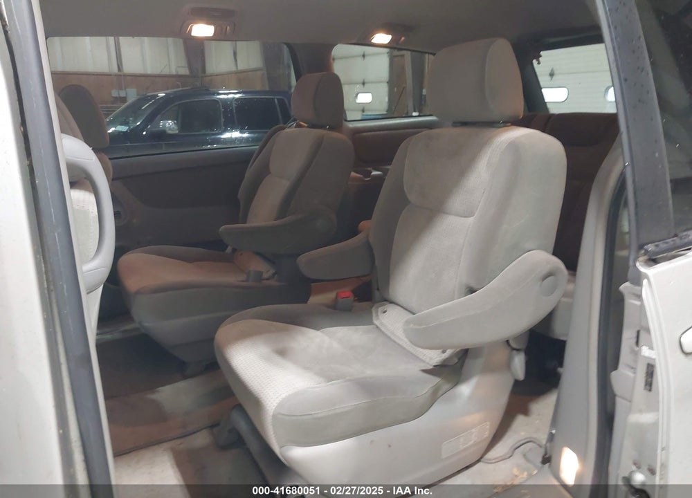 2007 TOYOTA SIENNA LE VIN: 5TDZK23C77S082917
