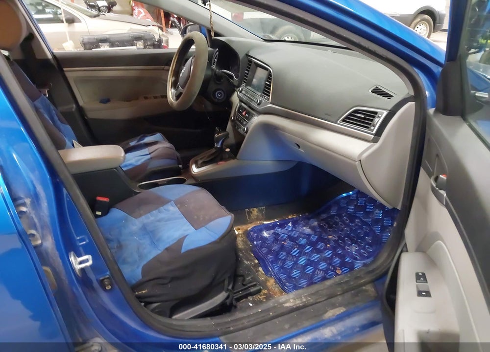 2017 HYUNDAI ELANTRA VIN: KMHD84LF7HU162791