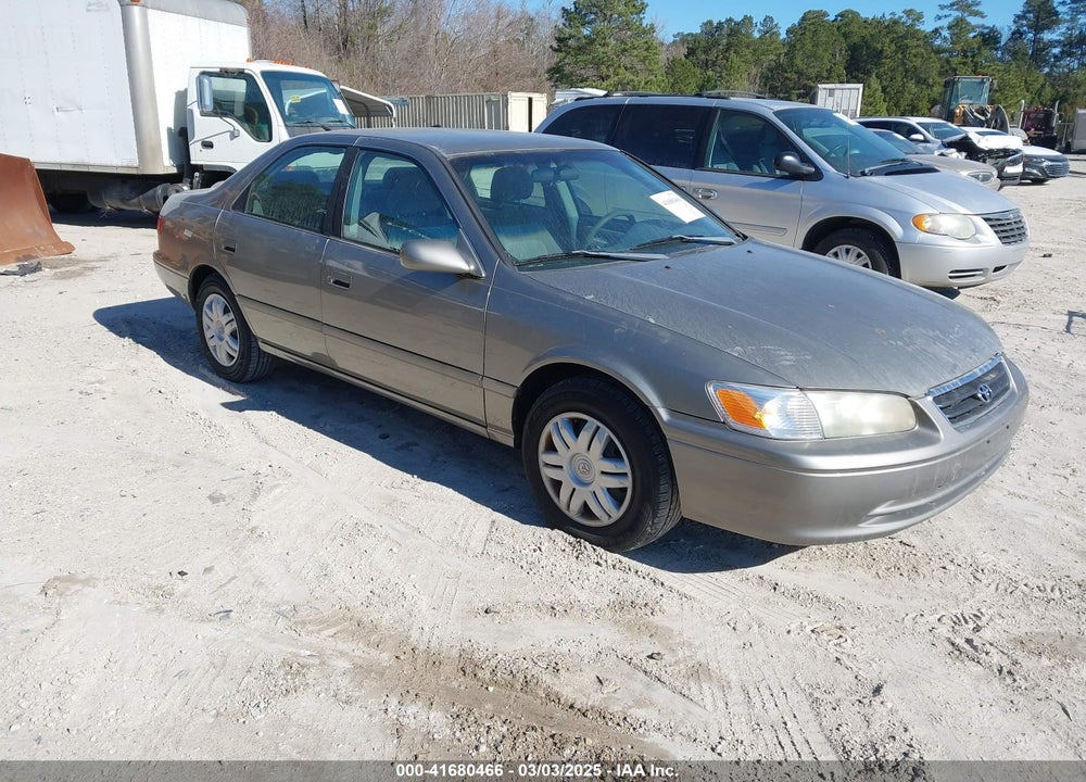 2001 TOYOTA CAMRY LE VIN: 4T1BG22K51U066449