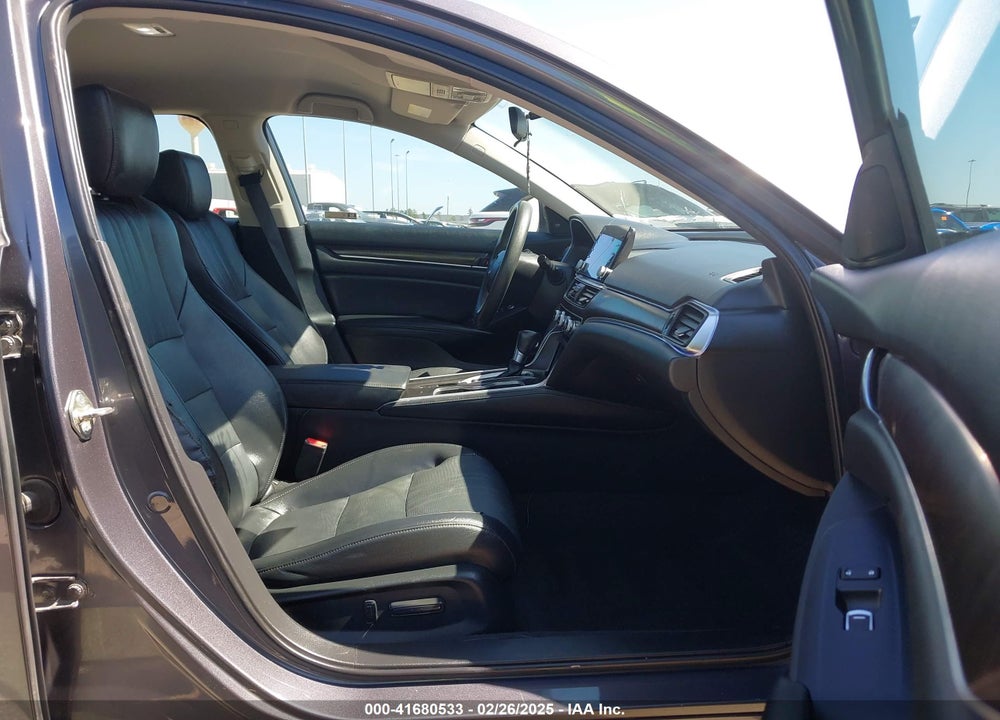 2018 HONDA ACCORD VIN: 1HGCV1F12JA155778