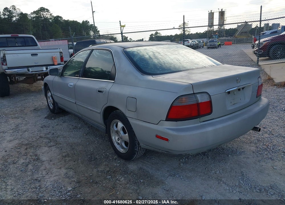 1997 HONDA ACCORD SE VIN: 1HGCD560XVA267719