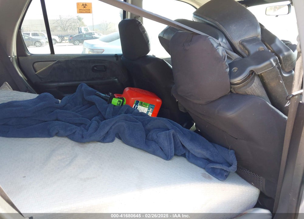 2002 HONDA CR-V LX VIN: JHLRD68422C018493