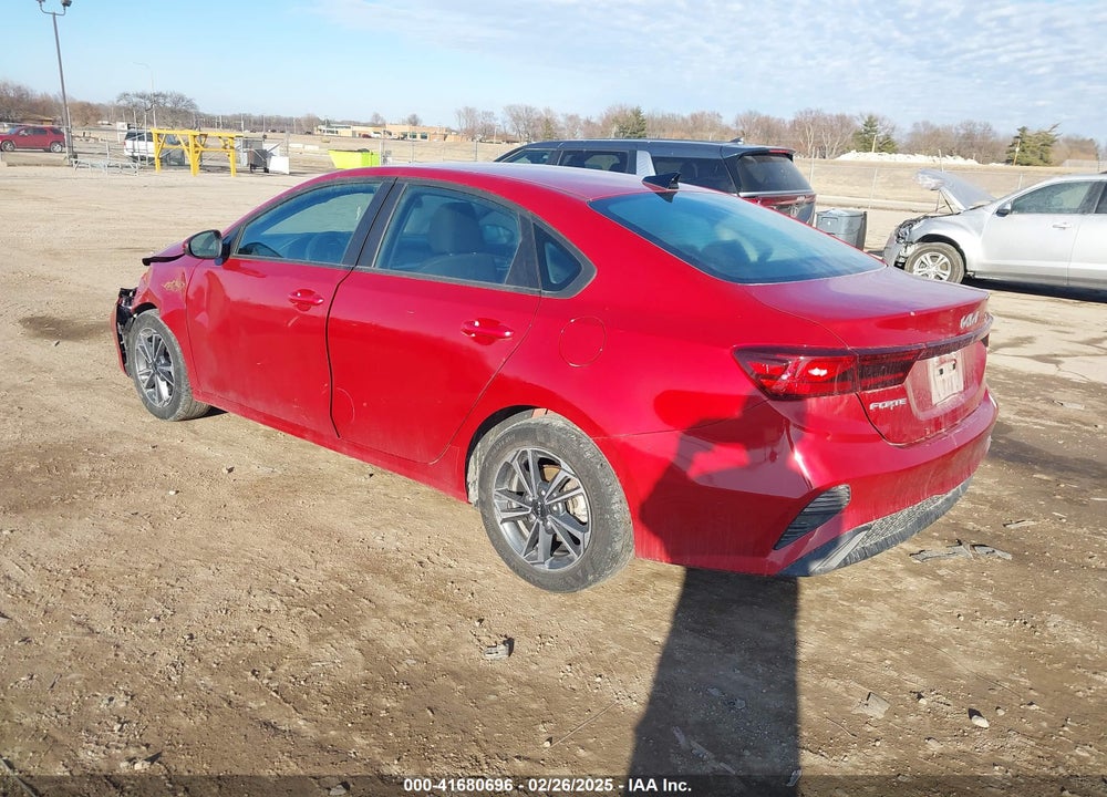 2024 KIA FORTE LXS VIN: 3KPF24AD8RE702827