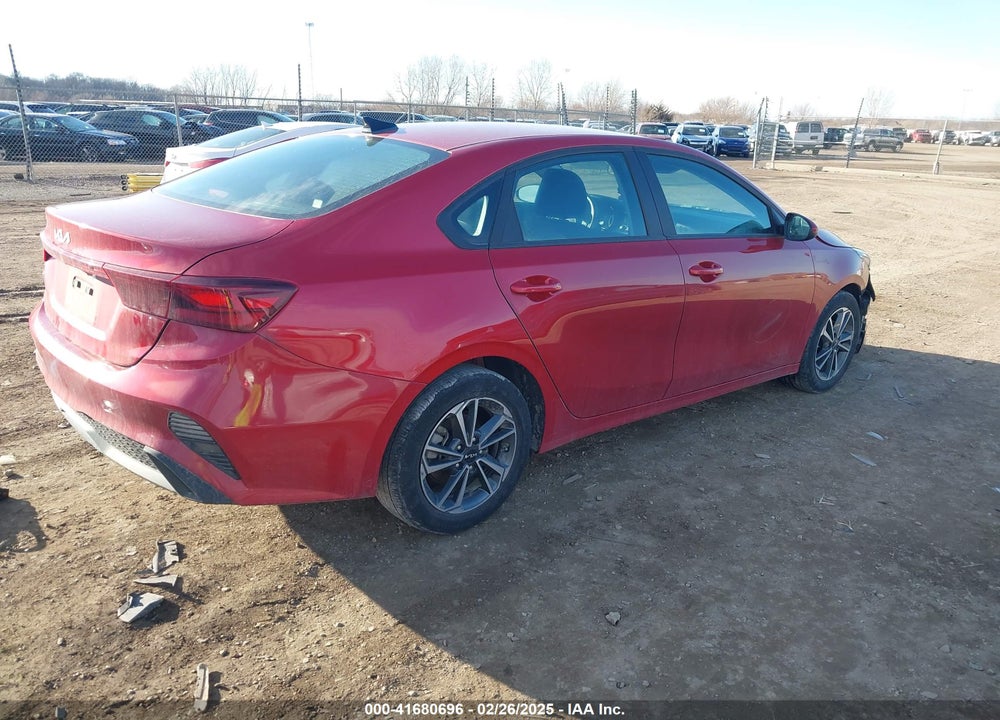 2024 KIA FORTE LXS VIN: 3KPF24AD8RE702827