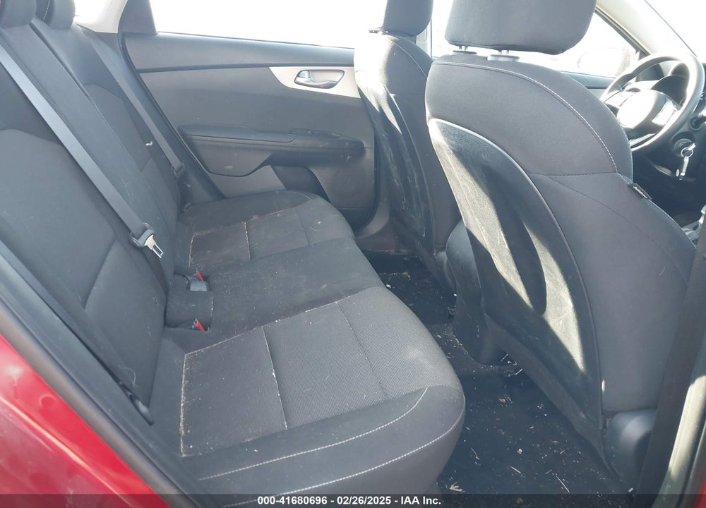 2024 KIA FORTE LXS VIN: 3KPF24AD8RE702827