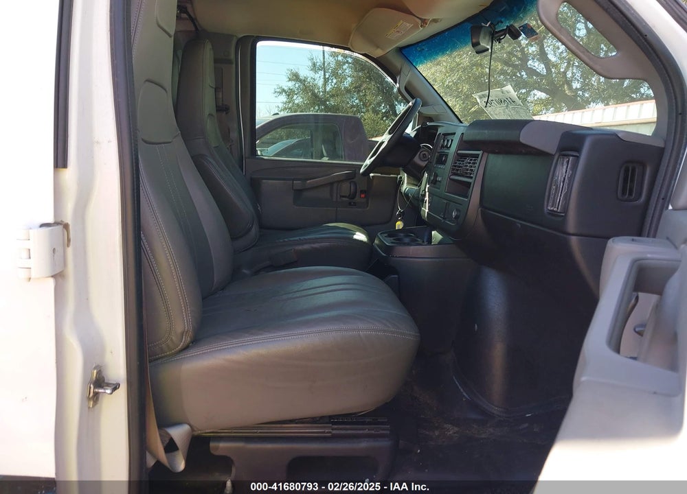 2016 CHEVROLET EXPRESS 2500 VIN: 1GCWGAFF3G1139177