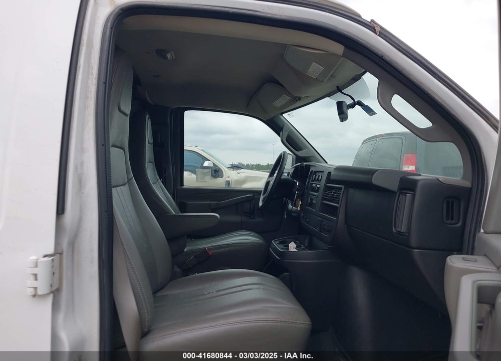 2017 CHEVROLET EXPRESS 2500 VIN: 1GCWGAFFXH1129327