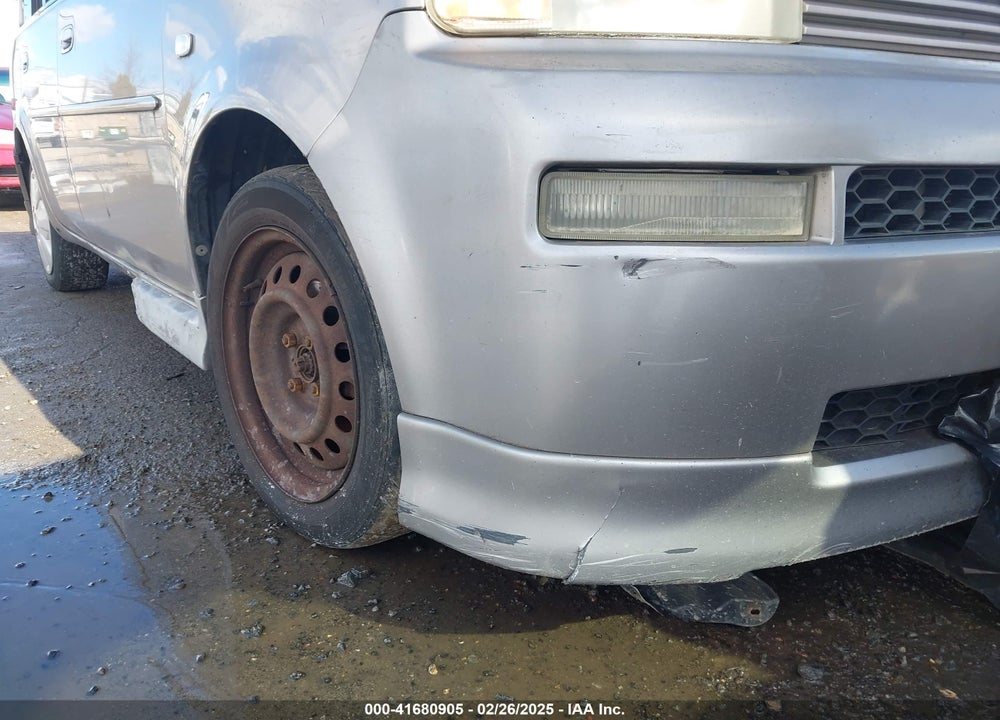 2004 SCION XB VIN: JTLKT324740150571