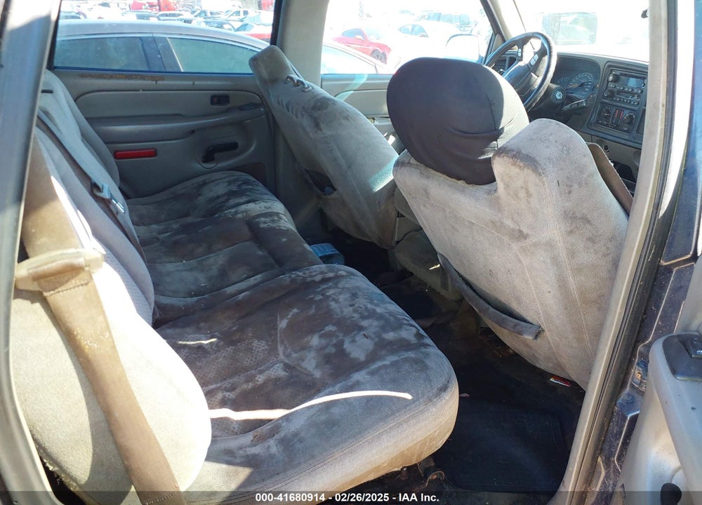 2005 CHEVROLET TAHOE LS VIN: 1GNEC13T05R265519