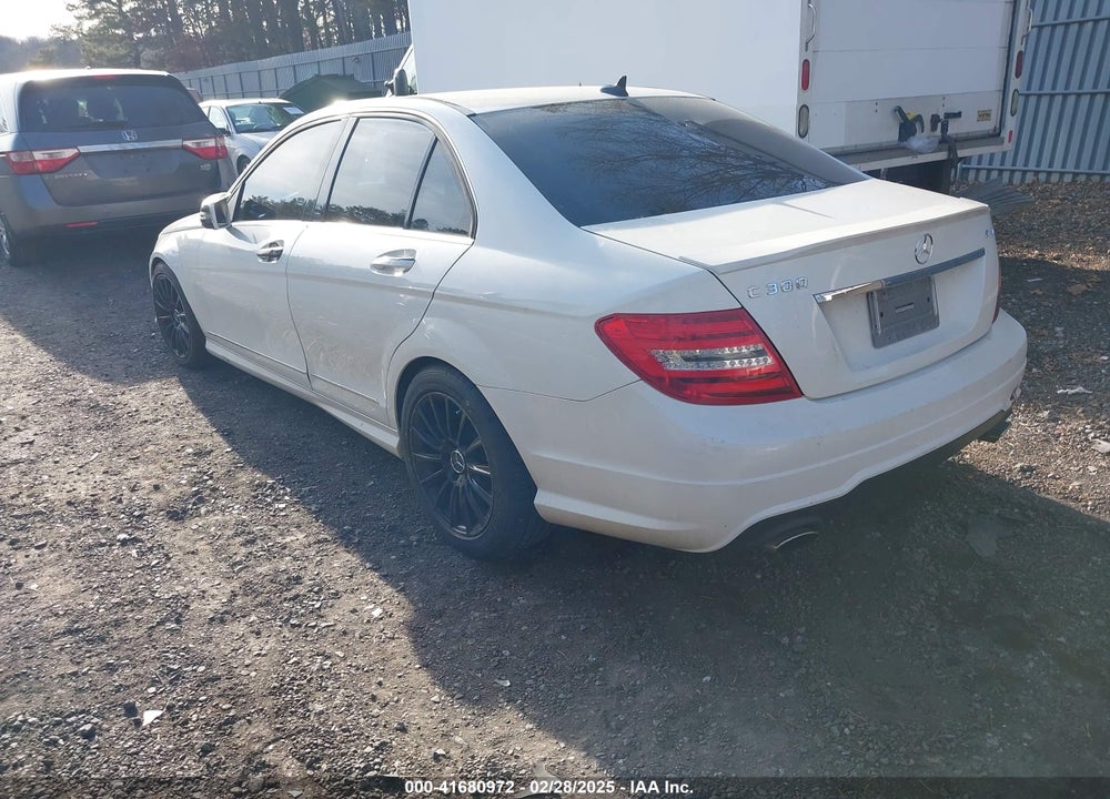 2012 MERCEDES-BENZ C 300 VIN: WDDGF8BB6CR239035
