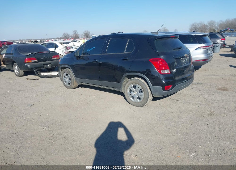 2019 CHEVROLET TRAX LS VIN: 3GNCJKSB9KL154563