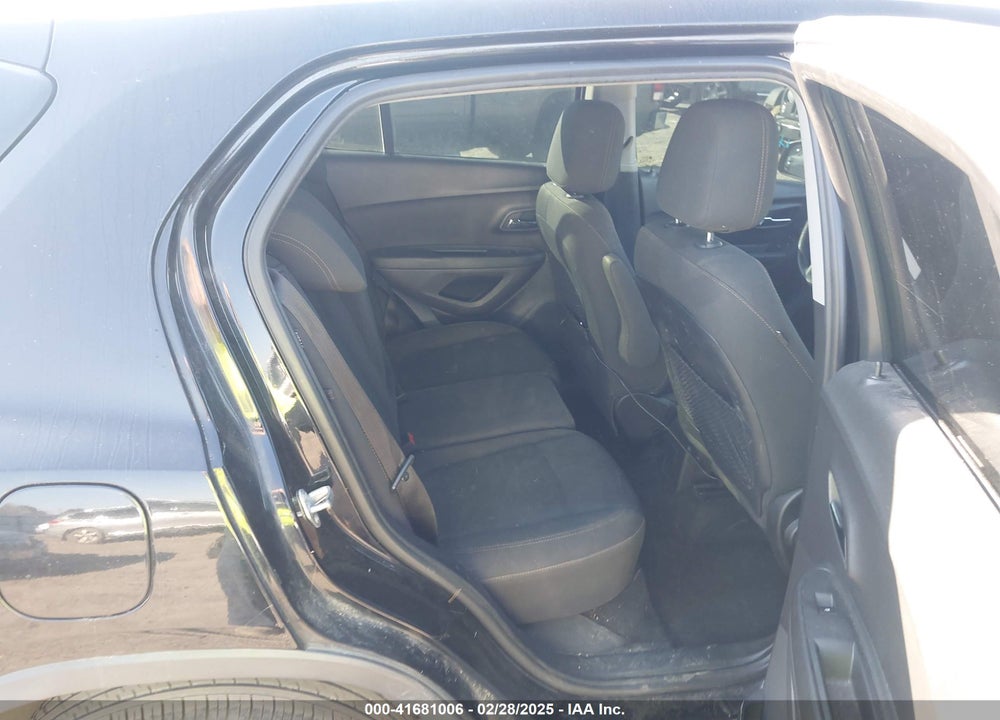 2019 CHEVROLET TRAX LS VIN: 3GNCJKSB9KL154563