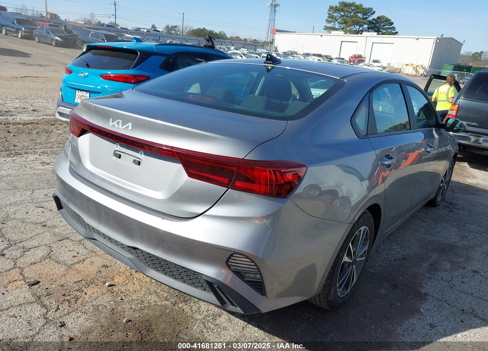 2024 KIA FORTE VIN: 3KPF24AD4RE752348