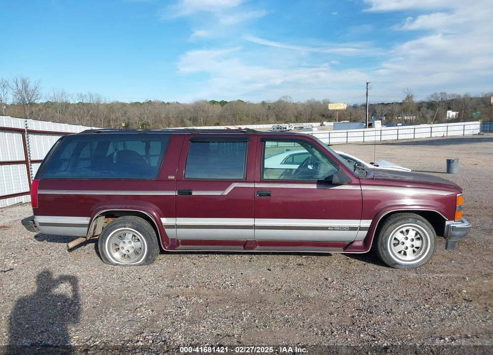 1994 CHEVROLET SUBURBAN C1500 VIN: 1GNEC16K3RJ353472
