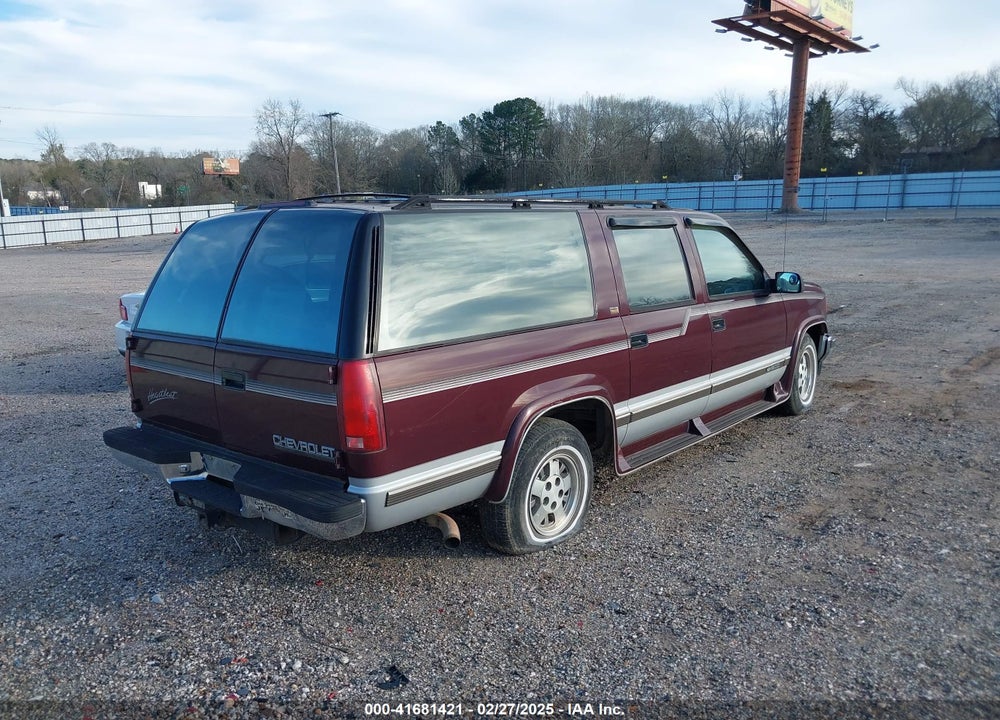 1994 CHEVROLET SUBURBAN C1500 VIN: 1GNEC16K3RJ353472