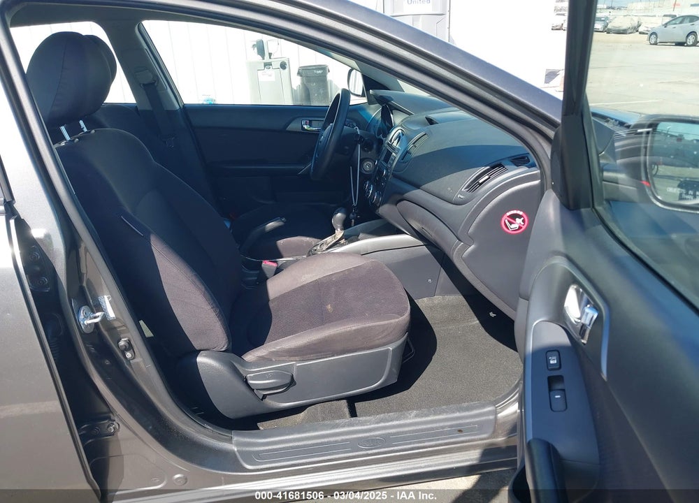 2013 KIA FORTE VIN: KNAFU4A24D5715827