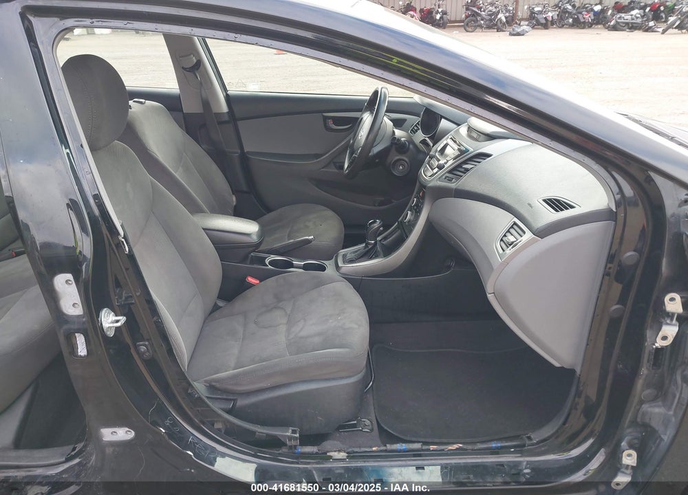 2015 HYUNDAI ELANTRA VIN: 5NPDH4AE5FH620513