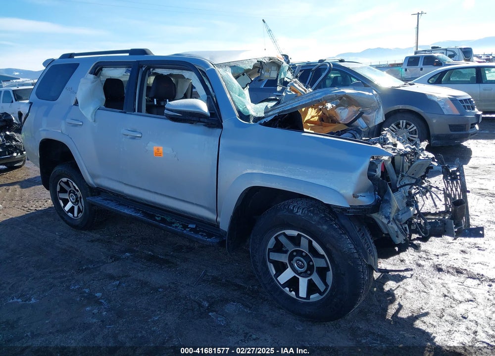 2023 TOYOTA 4RUNNER TRD OFF ROAD PREMIUM VIN: JTERU5JR6P6135587