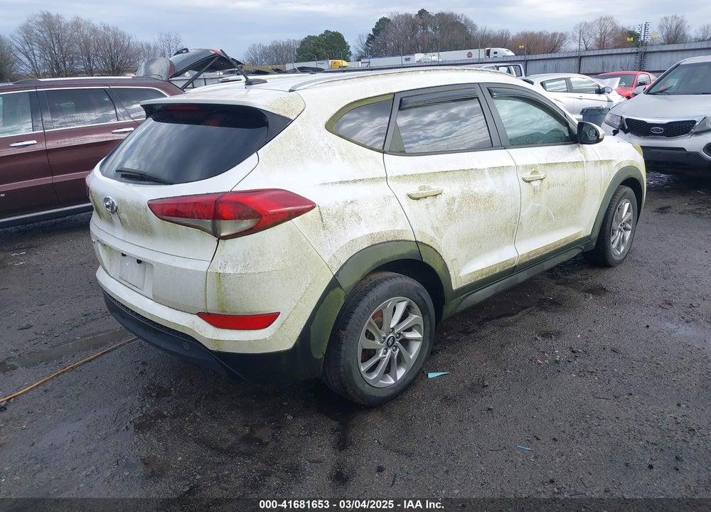 2016 HYUNDAI TUCSON SE VIN: KM8J33A41GU116787