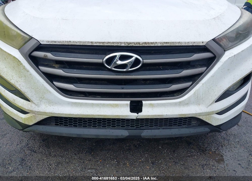 2016 HYUNDAI TUCSON SE VIN: KM8J33A41GU116787