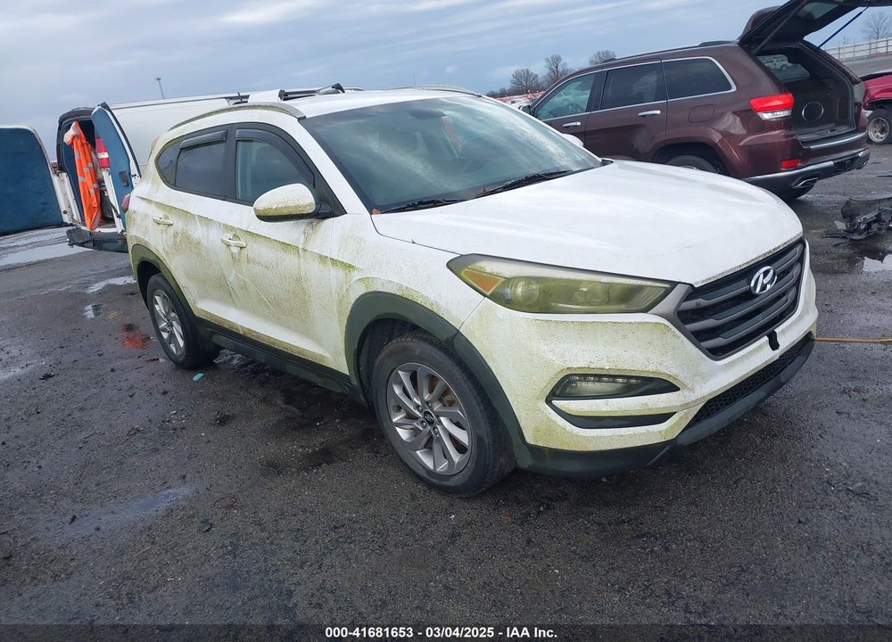 2016 HYUNDAI TUCSON SE VIN: KM8J33A41GU116787