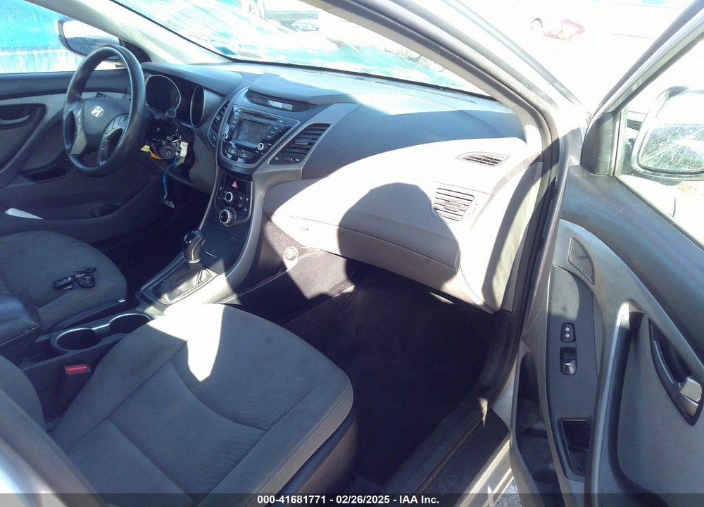 2016 HYUNDAI ELANTRA VIN: KMHDH4AE0GU576018