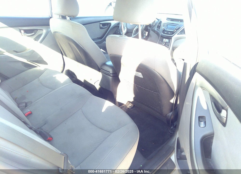2016 HYUNDAI ELANTRA VIN: KMHDH4AE0GU576018