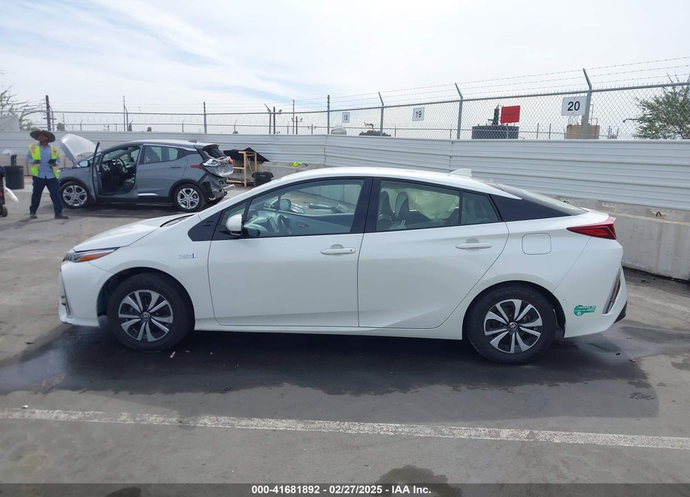 2017 TOYOTA PRIUS PRIME VIN: JTDKARFP1H3027989