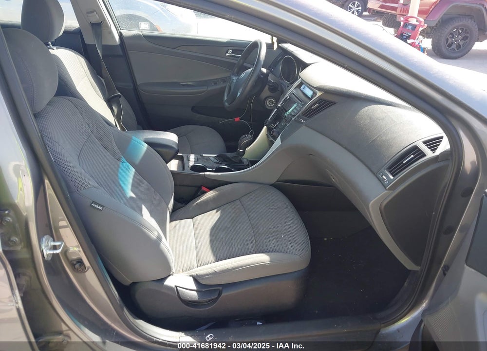 2013 HYUNDAI SONATA VIN: 5NPEB4AC7DH608316