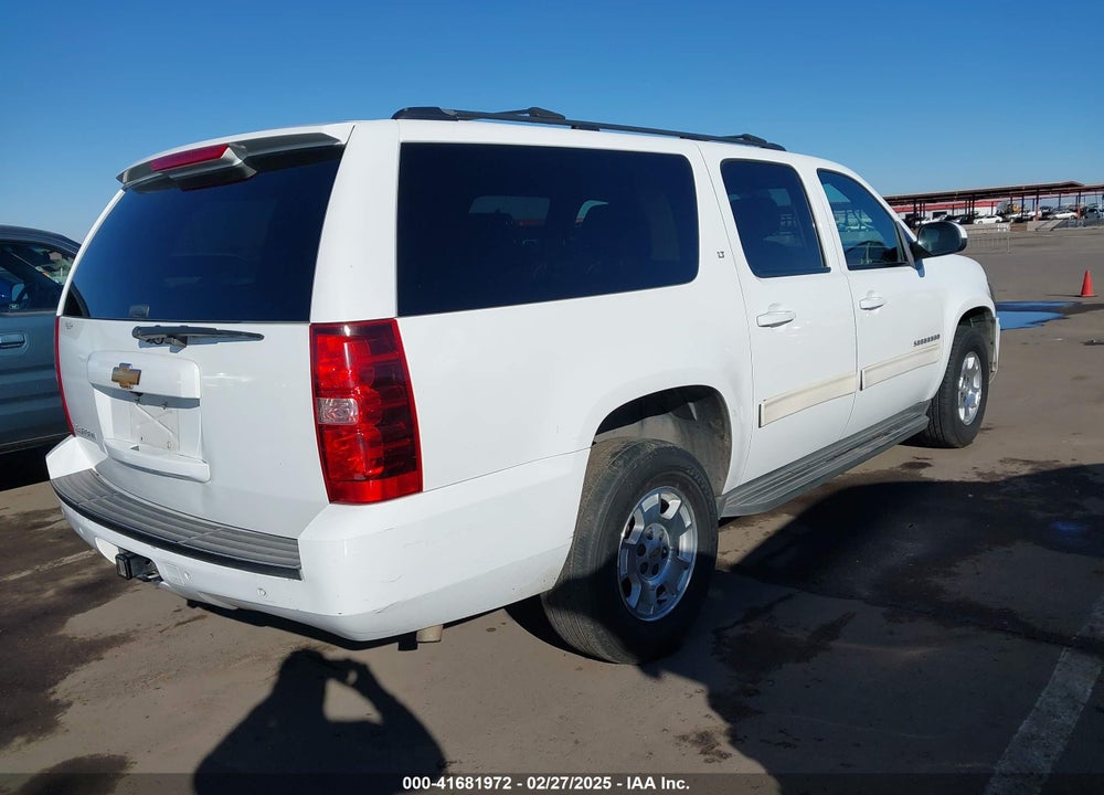 2014 CHEVROLET SUBURBAN 1500 VIN: 1GNSKJE75ER212434