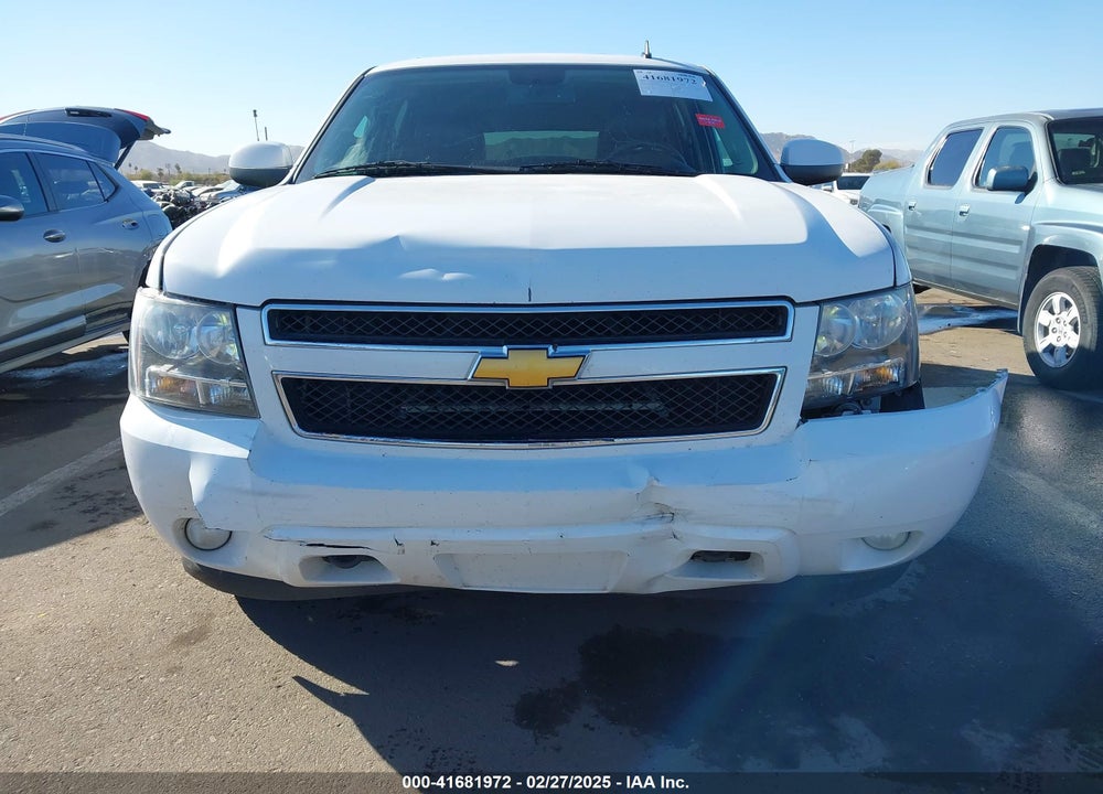2014 CHEVROLET SUBURBAN 1500 VIN: 1GNSKJE75ER212434