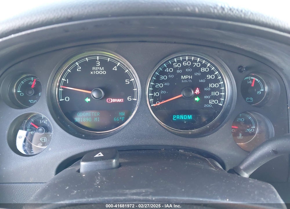 2014 CHEVROLET SUBURBAN 1500 VIN: 1GNSKJE75ER212434
