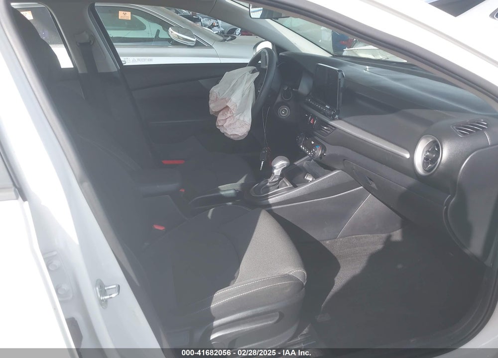 2019 KIA FORTE VIN: 3KPF24AD7KE038090