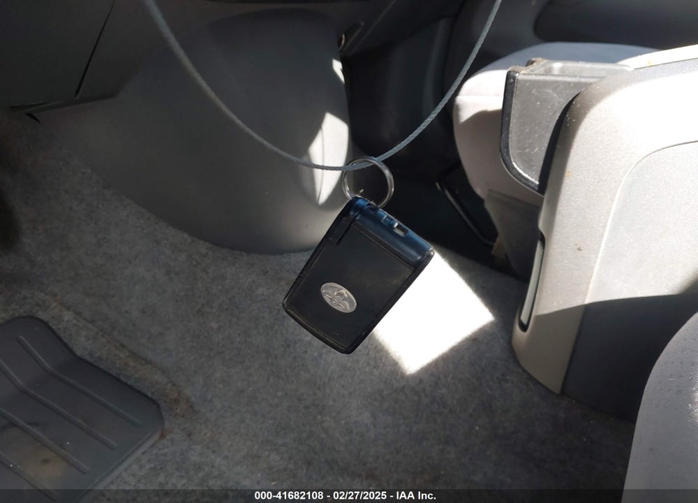 2004 TOYOTA PRIUS VIN: JTDKB20U740021676