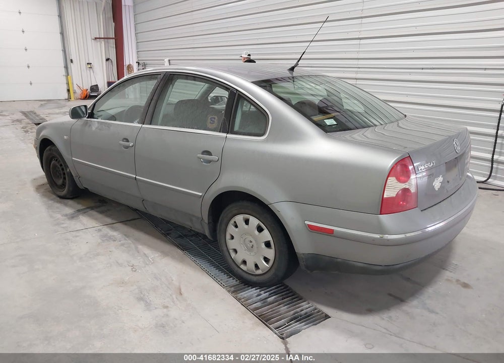 2004 VOLKSWAGEN PASSAT GLS VIN: WVWPD63B24E132950
