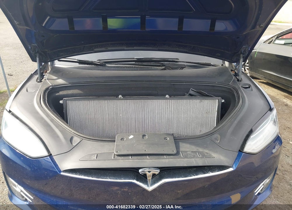 2021 TESLA MODEL X VIN: 5YJXCBE28MF316085