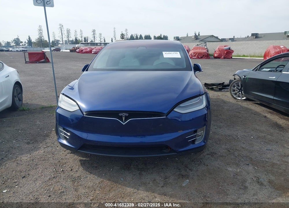 2021 TESLA MODEL X VIN: 5YJXCBE28MF316085