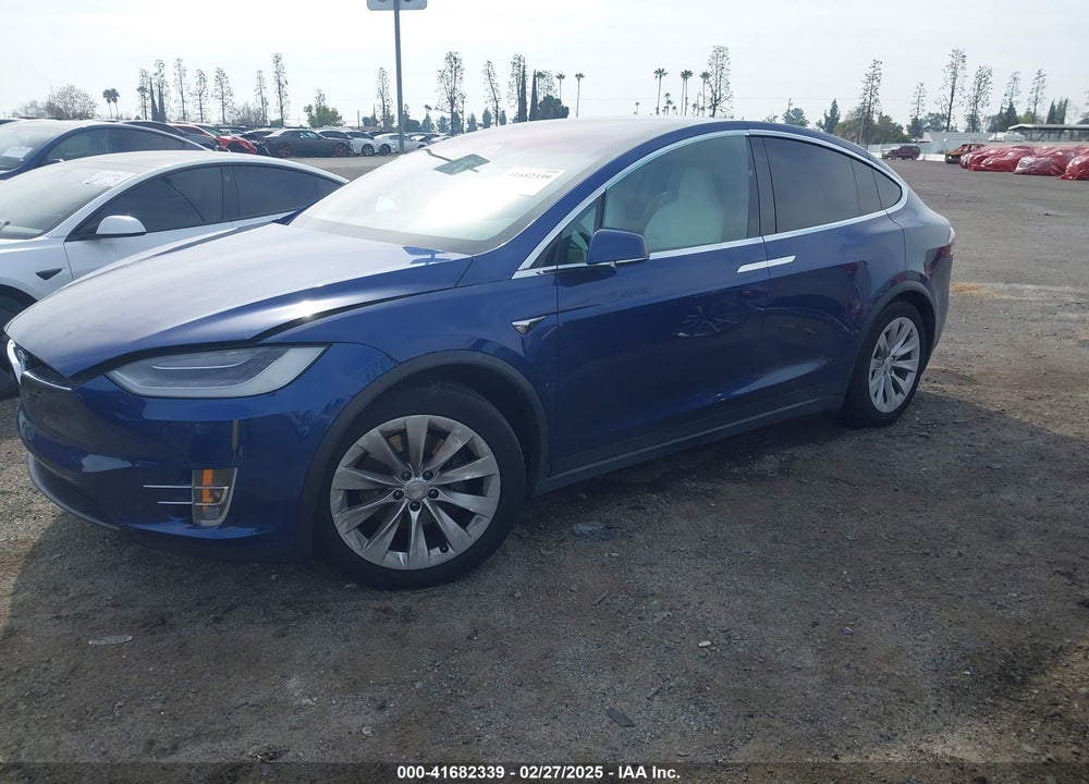 2021 TESLA MODEL X VIN: 5YJXCBE28MF316085