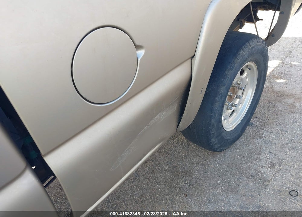 2004 CHEVROLET SILVERADO 2500 LS VIN: 1GCGC23U14F252357