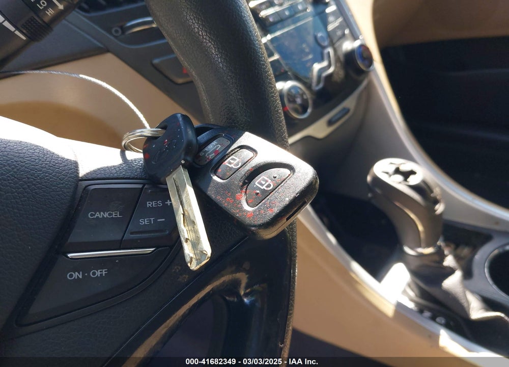 2013 HYUNDAI SONATA VIN: 5NPEB4AC6DH523077