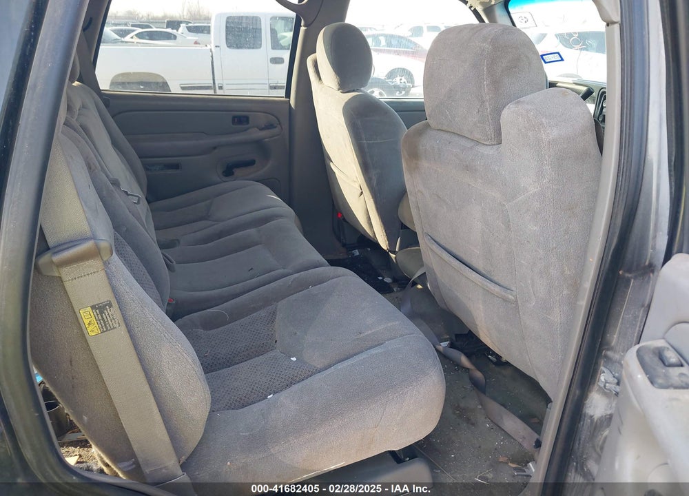 2004 CHEVROLET TAHOE LS VIN: 1GNEC13V44R115266