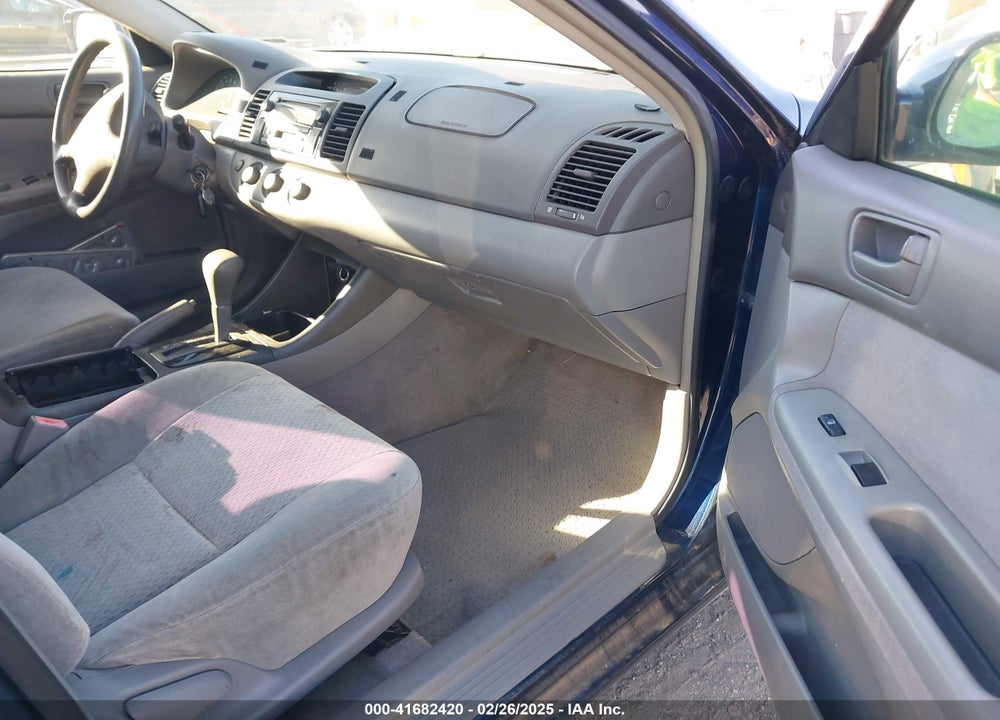 2002 TOYOTA CAMRY LE VIN: JTDBE32K720083052