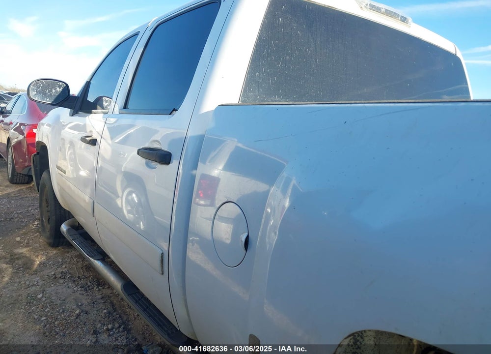 2008 CHEVROLET SILVERADO 2500HD VIN: 1GCHK23K88F175062