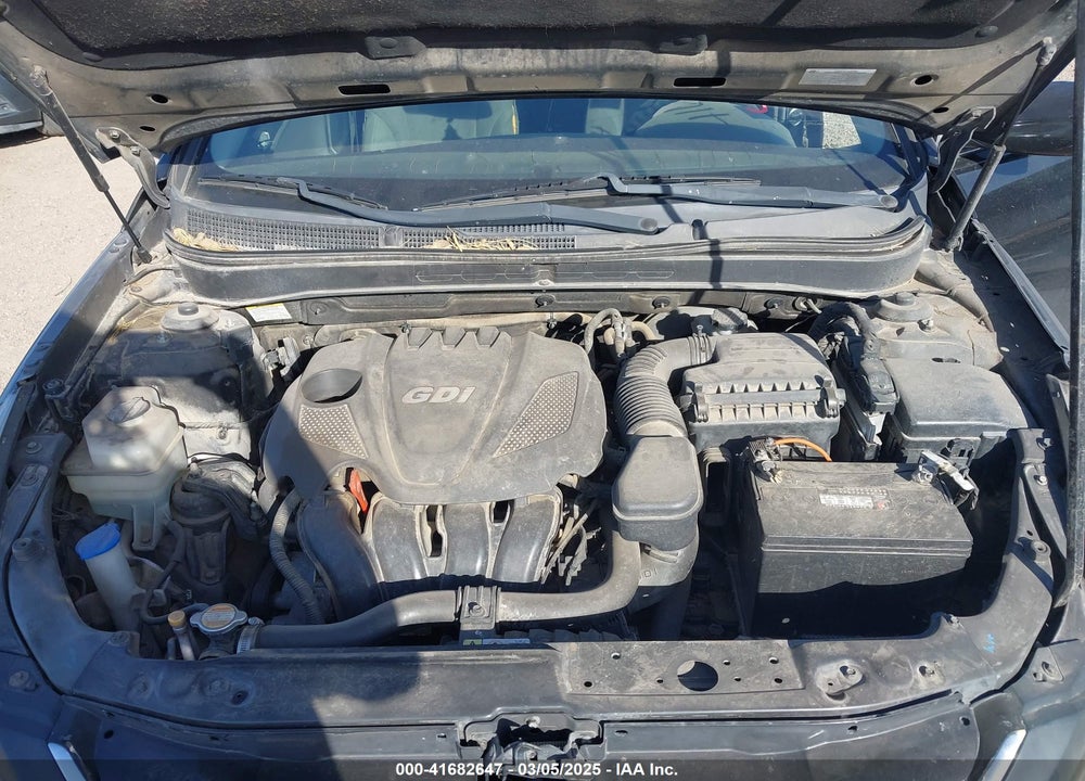 2011 HYUNDAI SONATA VIN: 5NPEB4AC9BH109353