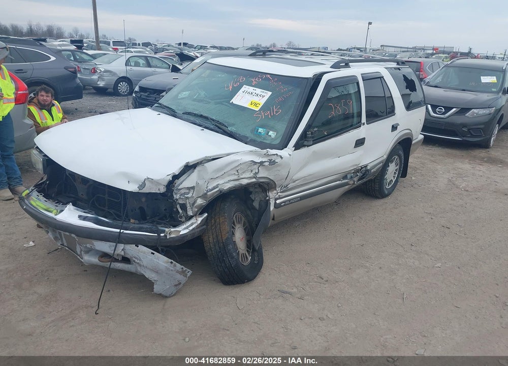 2000 CHEVROLET BLAZER LT VIN: 1GNDT13W9Y2361409