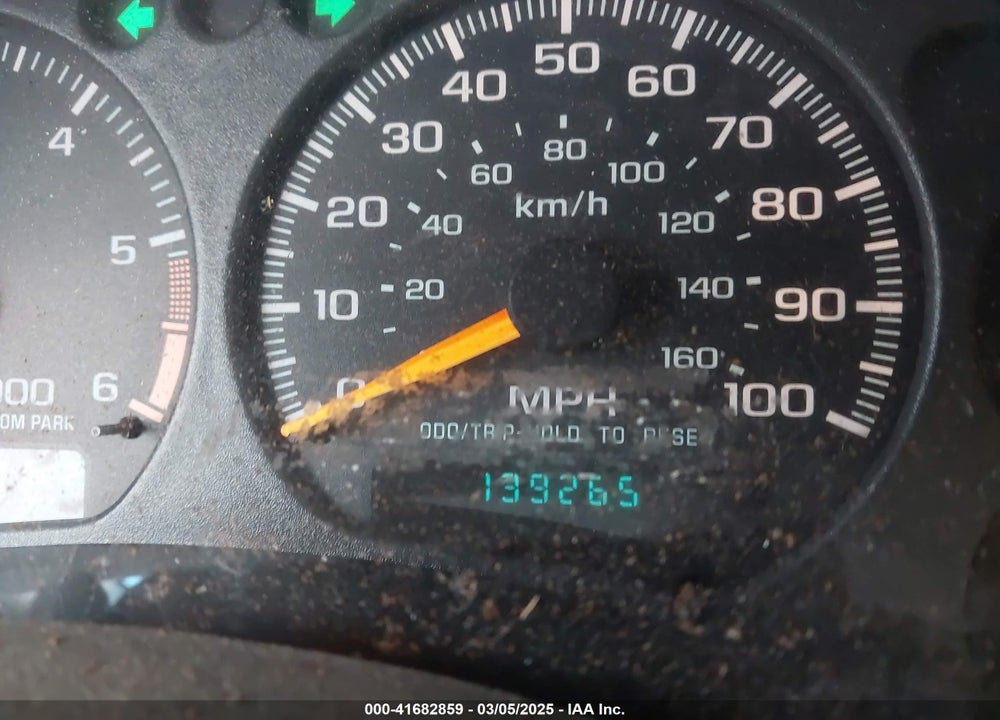 2000 CHEVROLET BLAZER LT VIN: 1GNDT13W9Y2361409